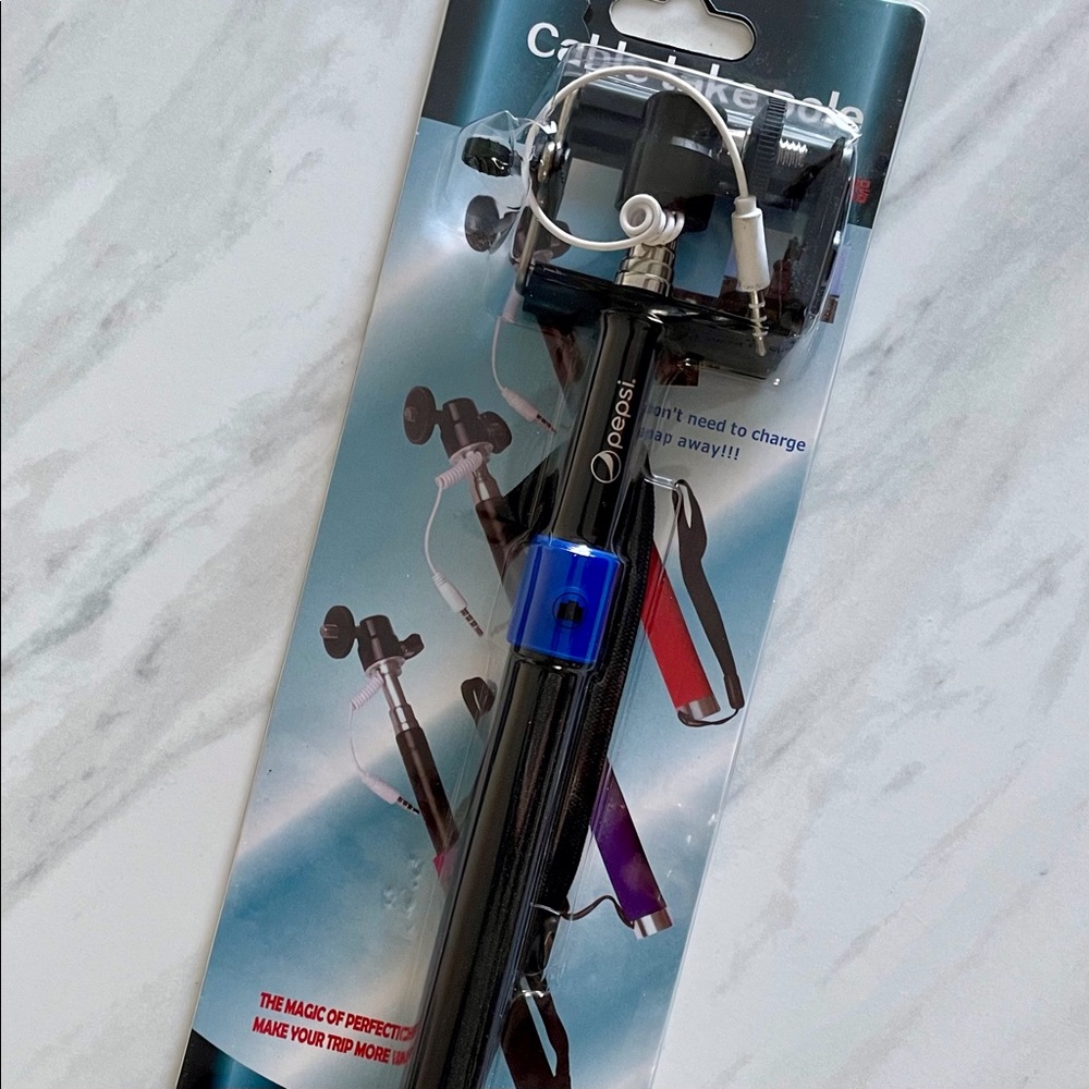 Pepsi Cable Take Pole for Apple (IOS) & Android phones! Take great selfies!